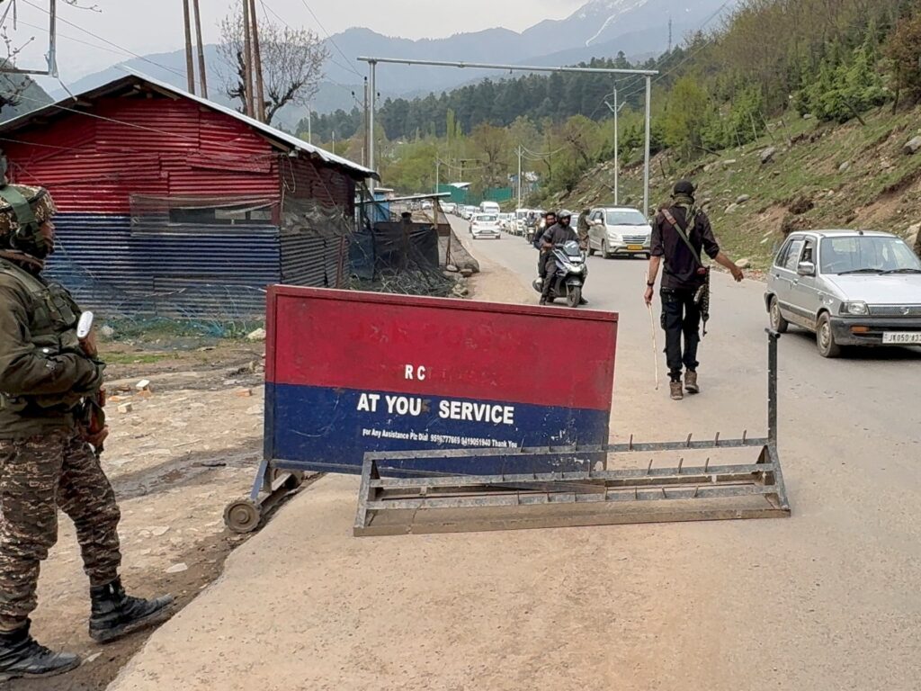 2025 04 22T110019Z 563701054 RC2Y2EA0JG7H RTRMADP 3 INDIA KASHMIR ATTACK 1745321777