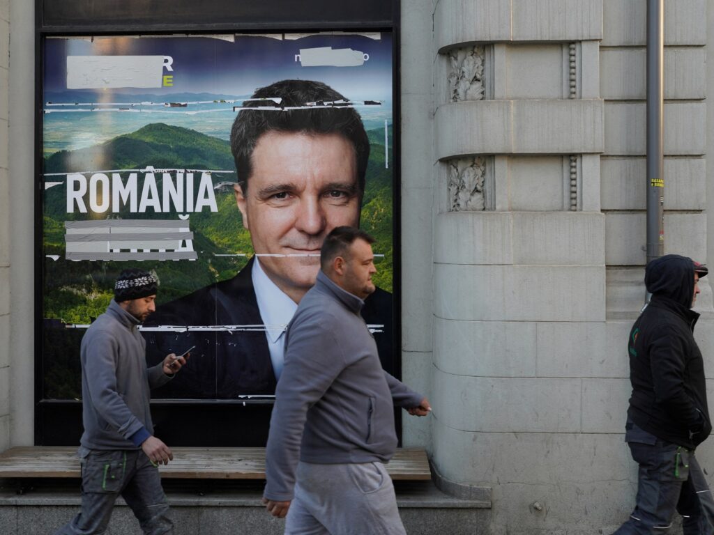2025 04 29T184154Z 432630872 RC2G7EAPGQKP RTRMADP 3 ROMANIA ELECTION PREVIEW 1746120928